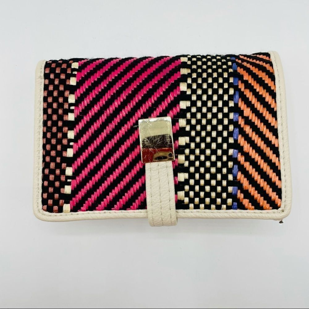 Safekeeper Weaved Design Wallet 